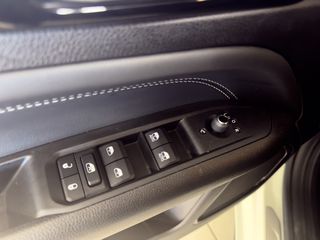 Jeep Compass 2021 S 4xe AWD PLUG-IN HYBRID 240hp-thumb-31