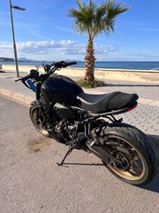 Yamaha XSR 700 2022-thumb-6