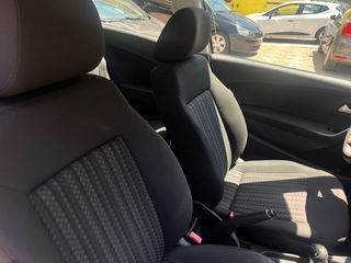 Volkswagen Polo 2014-thumb-26