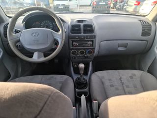 Hyundai Accent 2005-thumb-8