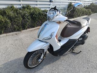 Piaggio Beverly 300 2018 ΚΤΕΟ & SERVICE ΚΑΙΝΟΥΡΓΙΟ ΣΕ ΑΡΙΣΤΗ ΚΑΤΑΣΤΑΣΗ!!!!!!!!