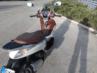 Piaggio Beverly 300 2018 ΚΤΕΟ & SERVICE ΚΑΙΝΟΥΡΓΙΟ ΣΕ ΑΡΙΣΤΗ ΚΑΤΑΣΤΑΣΗ!!!!!!!!-thumb-3