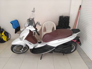 Piaggio Beverly 300 2018 ΚΤΕΟ & SERVICE ΚΑΙΝΟΥΡΓΙΟ ΣΕ ΑΡΙΣΤΗ ΚΑΤΑΣΤΑΣΗ!!!!!!!!