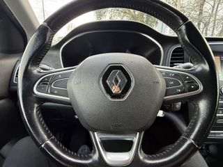 Renault Megane 2017-thumb-15