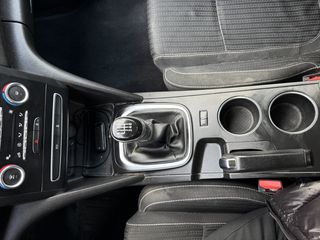 Renault Megane 2017-thumb-17