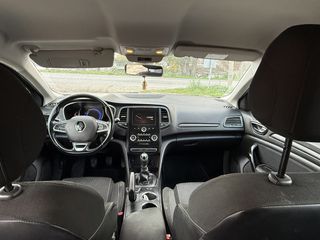 Renault Megane 2017-thumb-18