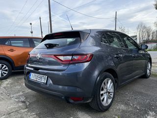 Renault Megane 2017-thumb-4