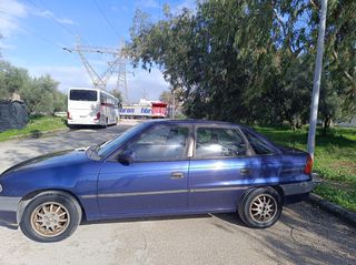 Opel Astra 1996-thumb-3