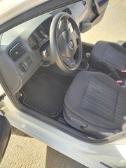 Volkswagen Polo 2015-thumb-6