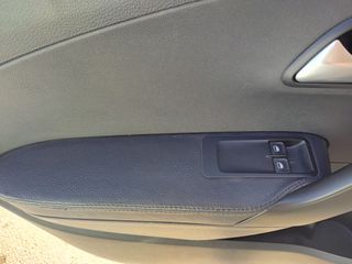 Volkswagen Polo 2015-thumb-7
