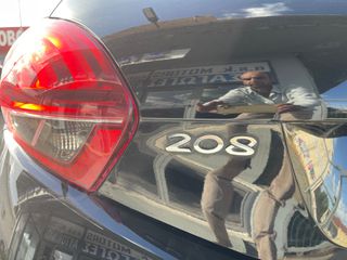 Peugeot 208 2018 SIGNATURE 1.2-thumb-17