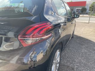 Peugeot 208 2018 SIGNATURE 1.2-thumb-18