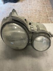 Φανάρι Δεξιά Mercedes Benz E-Class W210 S210 Hella 150608-00 (Σπασμενο Κλιπ Στερεώματος)