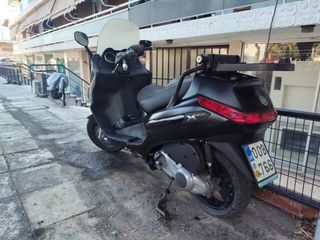 Piaggio XEvo 250 2015-thumb-1