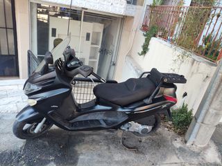 Piaggio XEvo 250 2015-thumb-5