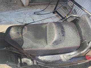 Piaggio XEvo 250 2015-thumb-11