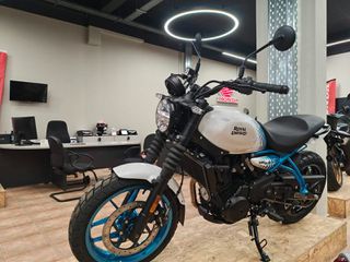Royal Enfield Guerillia 450 2025 BRAVA BLUE !!! ΕΤΟΙΜΟΠΑΡΑΔΟΤΟ !!-thumb-2