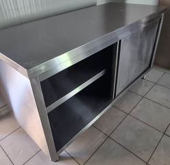 Ερμάριο ινοξ εργασίας με συρόμενες πόρτες