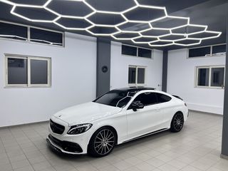 Mercedes-Benz C 250 2017 AMG C63s Look 4matic-thumb-1