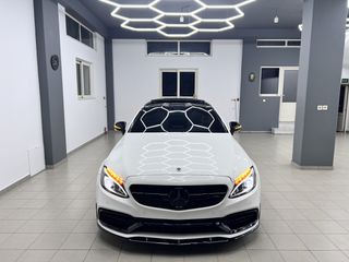 Mercedes-Benz C 250 2017 AMG C63s Look 4matic-thumb-24
