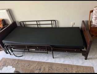 ΠΩΛΕΙΤΑΙ ΚΡΕΒΑΤΙ ΚΑΙ ΚΑΡΕΚΛΑ ΜΠΑΝΙΟΥ