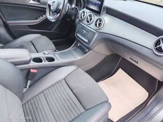 Mercedes-Benz CLA 180 2018 AMG-thumb-15