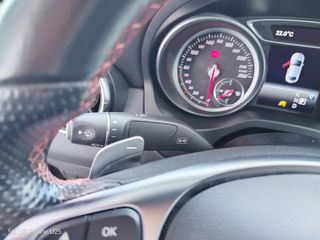Mercedes-Benz CLA 180 2018 AMG-thumb-7