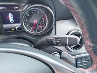 Mercedes-Benz CLA 180 2018 AMG-thumb-8
