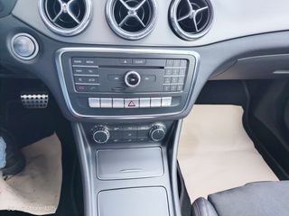 Mercedes-Benz CLA 180 2018 AMG-thumb-6