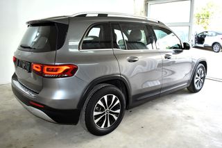 Mercedes-Benz GLB 200 2022 1.33cc STYLE DARK NIGHT 7G/TRONIC AUTOMATIC-F1 PADS EURO6-thumb-8
