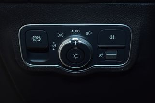 Mercedes-Benz GLB 200 2022 1.33cc STYLE DARK NIGHT 7G/TRONIC AUTOMATIC-F1 PADS EURO6-thumb-22