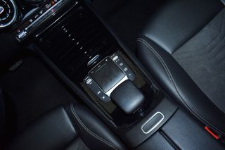 Mercedes-Benz GLB 200 2022 1.33cc STYLE DARK NIGHT 7G/TRONIC AUTOMATIC-F1 PADS EURO6-thumb-27