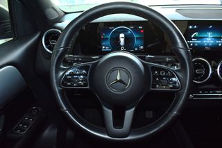 Mercedes-Benz GLB 200 2022 1.33cc STYLE DARK NIGHT 7G/TRONIC AUTOMATIC-F1 PADS EURO6-thumb-30