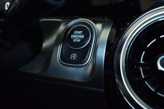 Mercedes-Benz GLB 200 2022 1.33cc STYLE DARK NIGHT 7G/TRONIC AUTOMATIC-F1 PADS EURO6-thumb-35