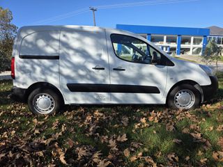 Citroen Berlingo 2011-thumb-5