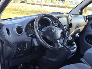 Citroen Berlingo 2011-thumb-13