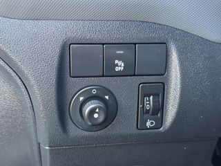 Citroen Berlingo 2011-thumb-15