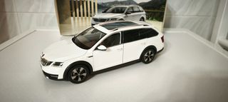 Μινιατούρα 1:18 Paudi Skoda Octavia scout