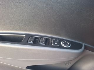 Hyundai i 10 2017 1.0 STYLE Klima Navi Full Extra!!-thumb-17