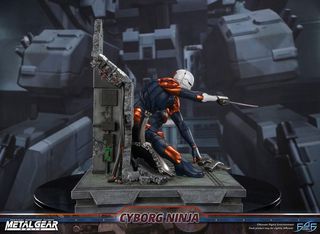 Metal Gear Solid Statue Cyborg Ninja (Gray Fox) 41 cm-thumb-4