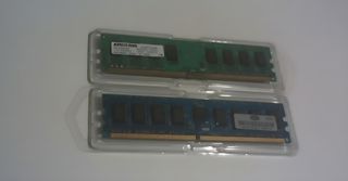 2 DDR2 Rams 2x = 3GBts