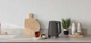 ELECTROLUX E5K1-6AN kettle-thumb-1
