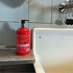 Winkee - Soap Dispenser - Fire-Extinguisher-thumb-2