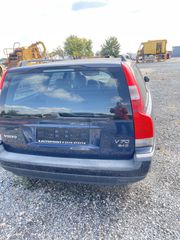 Volvo V70 2004-thumb-8