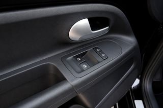 Volkswagen Up 2020 1.000cc LOUNGE 5 ΘΥΡΩΝ BLUETOOTH-CAMERA-ZANTEΣ 15΄΄-thumb-16