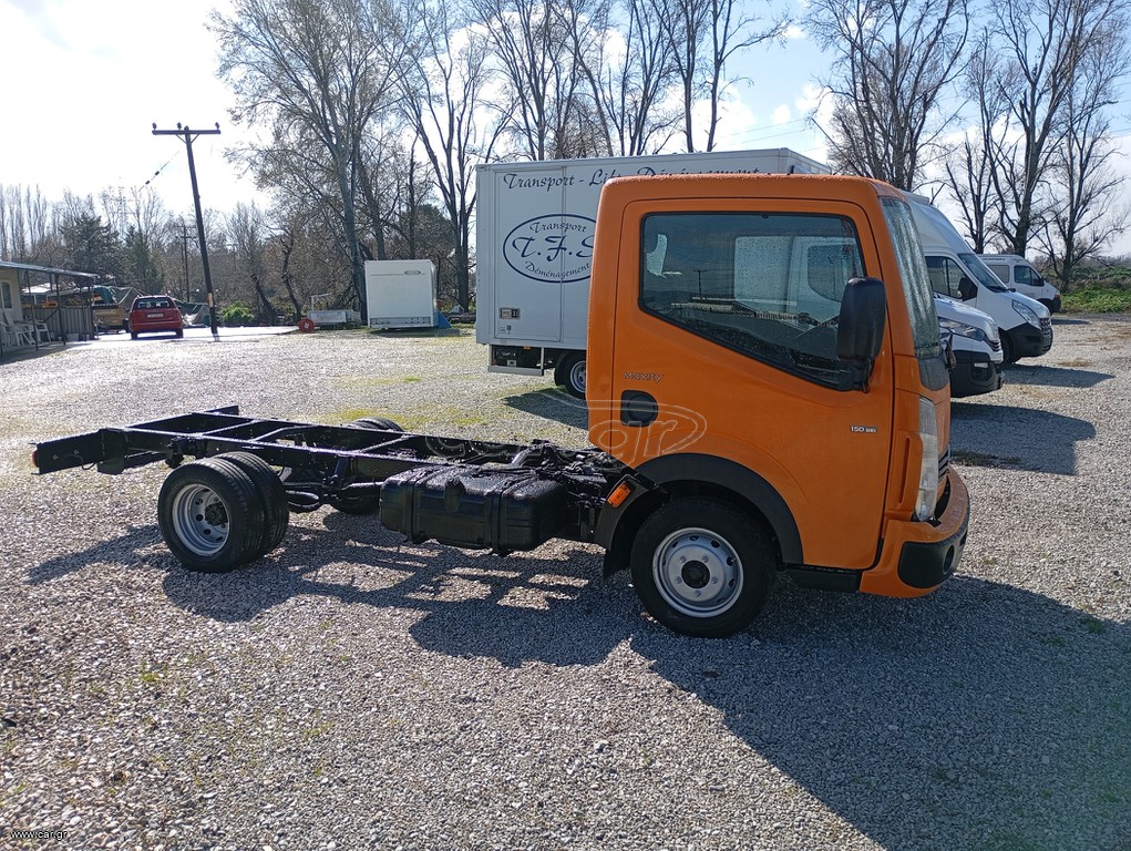 Ανατροπή Nissan 2010 CABSTAR  Renault maxity