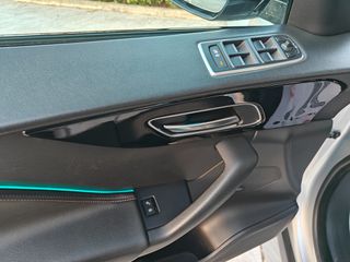 Jaguar F-Pace 2016 R- SPORT   2.0 DIESEL-thumb-19