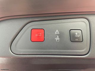 Peugeot 3008 2018 GT line F1 panorama FULL-thumb-30