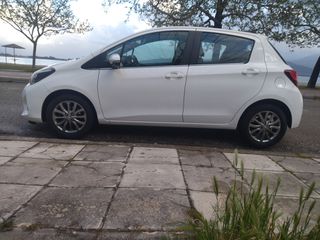 Toyota Yaris 2016 DIESEL D-4D-thumb-1