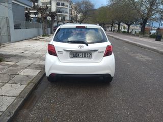 Toyota Yaris 2016 DIESEL D-4D-thumb-3
